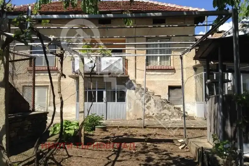 Къща във Велико Търново, с. Горна Липница