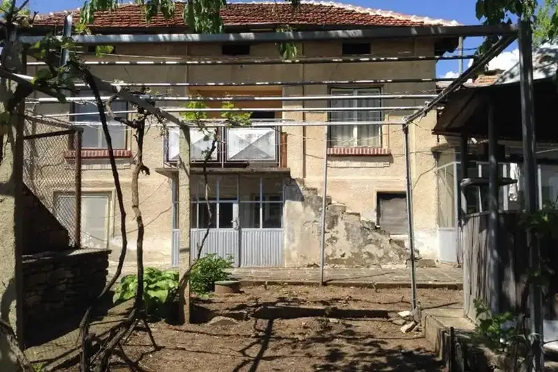 Къща във Велико Търново, с. Горна Липница