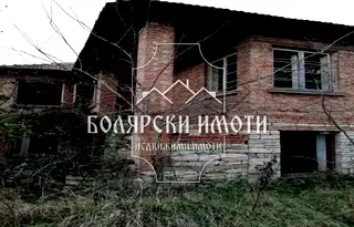 Къща във Велико Търново, с. Горски Сеновец