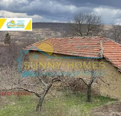 Снимка 2 — Къща във Велико Търново, с. Горско Калугерово