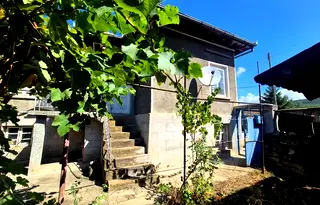 Къща във Велико Търново, с. Горско ново село