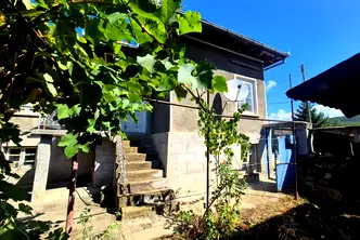 Къща във Велико Търново, с. Горско ново село