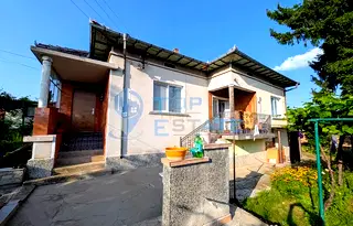Къща във Велико Търново, с. Хаджидимитрово