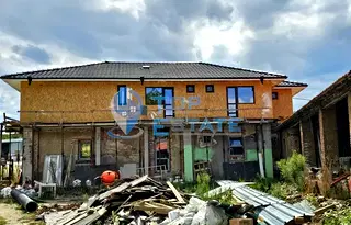 Къща във Велико Търново, с. Хотница