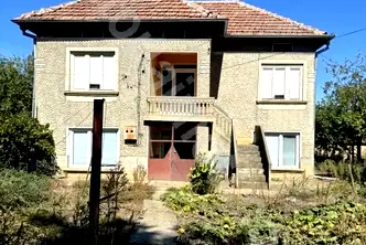 Къща във Велико Търново, с. Караисен