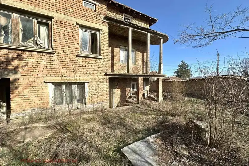 Къща във Велико Търново, с. Караисен