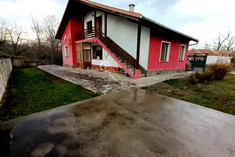 Къща във Велико Търново, с. Караисен