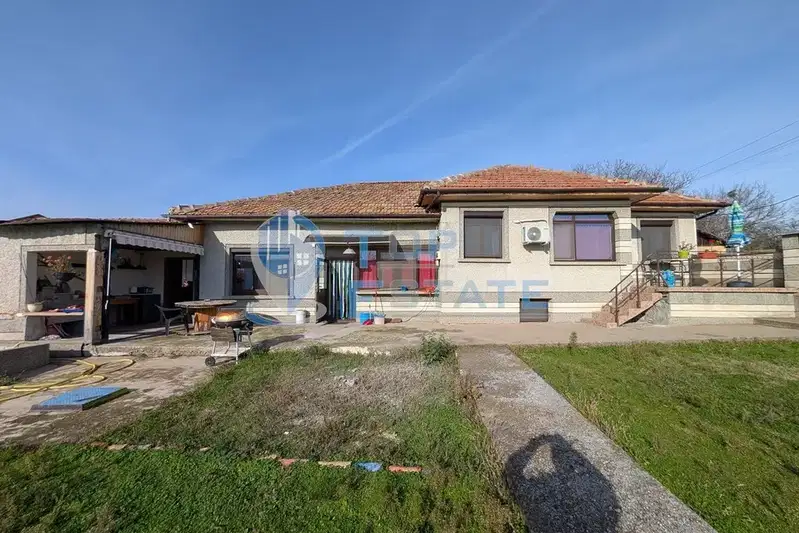 House in Oblast Veliko Tyrnovo, Klimentovo