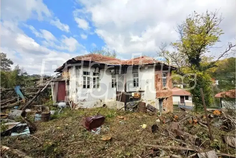 House in Oblast Veliko Tyrnovo, Kostel