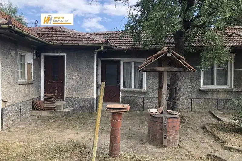 Къща във Велико Търново, с. Козаревец
