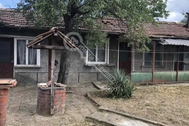 Къща във Велико Търново, с. Козаревец