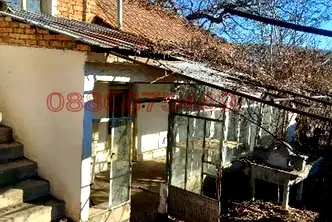 Къща във Велико Търново, с. Козловец