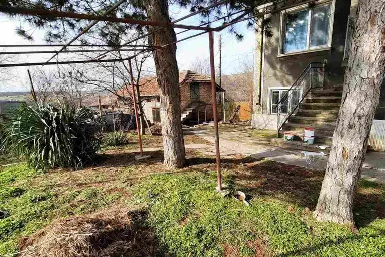 House in Oblast Veliko Tyrnovo, Kozlovec