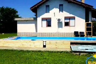 Къща във Велико Търново, с. Красно ище