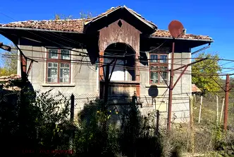 Къща във Велико Търново, с. Къпиново