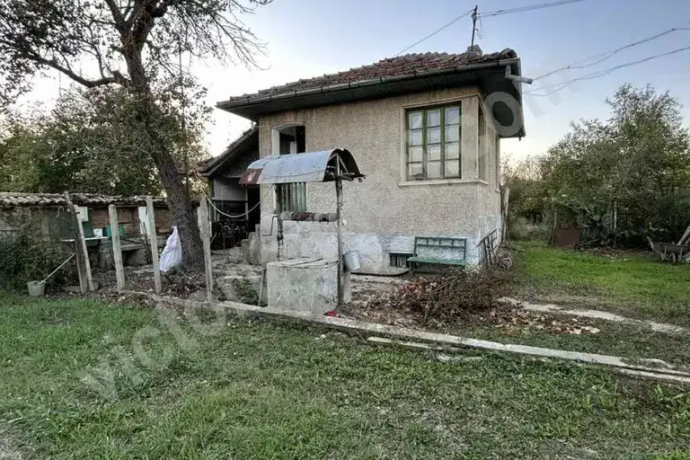 Къща във Велико Търново, с. Къпиново