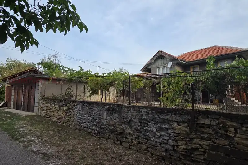 House in Oblast Veliko Tyrnovo, Ledenik