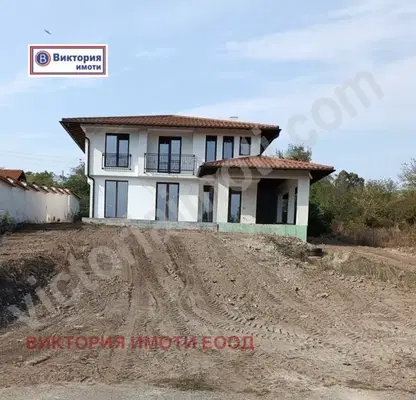 Снимка 5 — Къща във Велико Търново, с. Леденик