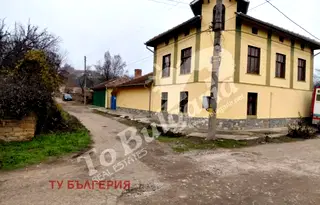 Къща във Велико Търново, с. Лесичери