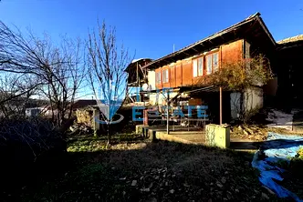 Къща във Велико Търново, с. Малки чифлик