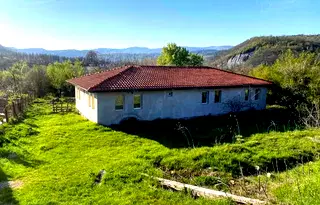 Къща във Велико Търново, с. Марян