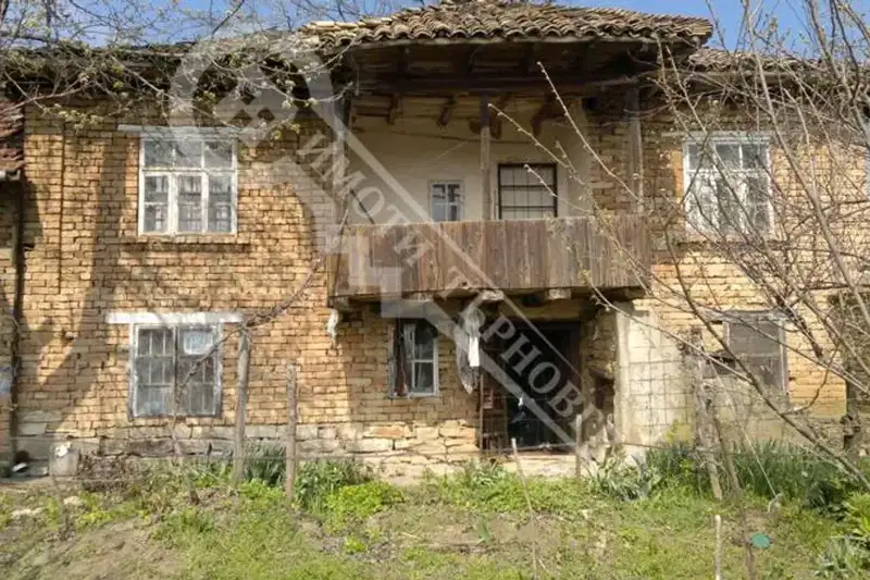 Къща във Велико Търново, с. Масларево