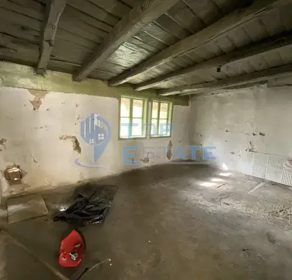 Photo 2 — House with 3 rooms in Mindya village, Veliko Tarnovo region with yard