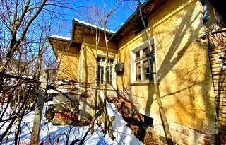 Къща във Велико Търново, с. Морава