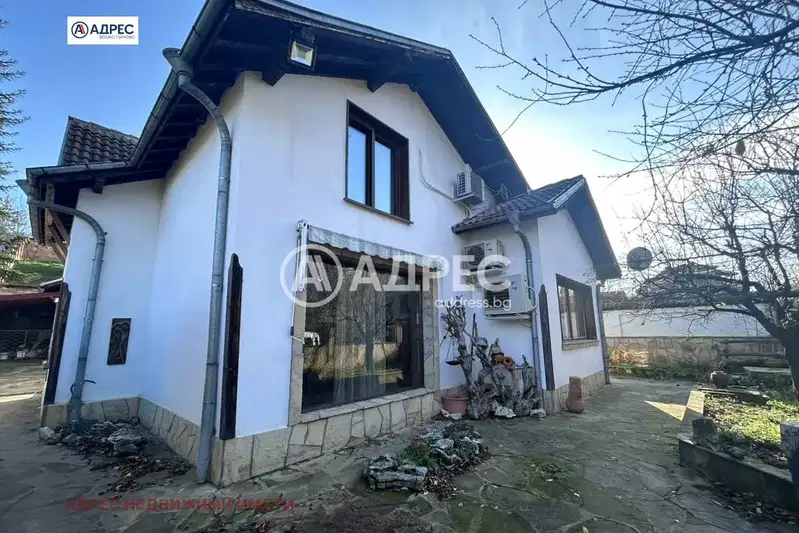 House in Oblast Veliko Tyrnovo, Nacovci