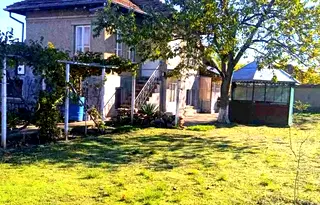 Къща във Велико Търново, с. Никюп