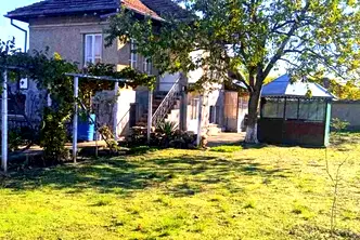Къща във Велико Търново, с. Никюп