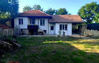 Къща във Велико Търново, с. Никюп