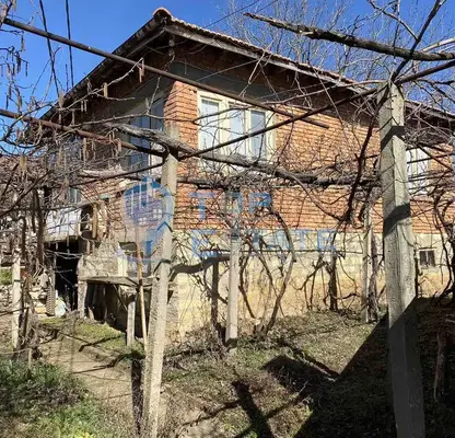 Снимка 2 — Къща във Велико Търново, с. Нова Върбовка