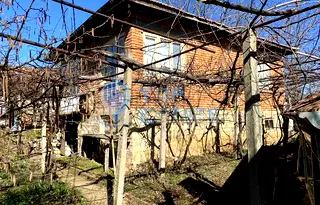 Къща във Велико Търново, с. Нова Върбовка