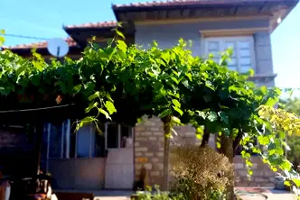 Къща във Велико Търново, с. Нова Върбовка