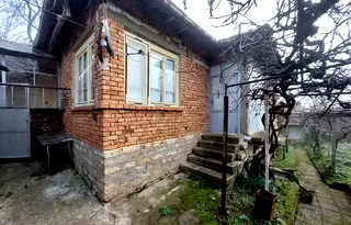 Къща във Велико Търново, с. Нова Върбовка