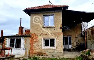 Къща във Велико Търново, с. Ново ище