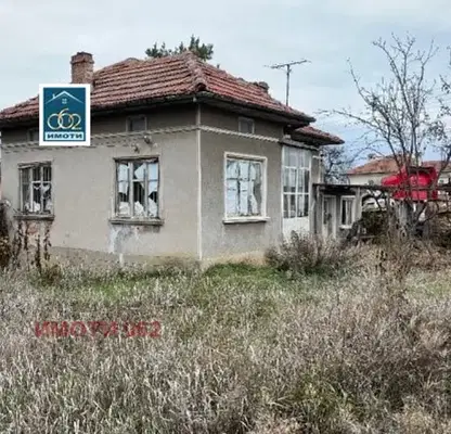 Снимка 2 — Къща във Велико Търново, с. Ново село