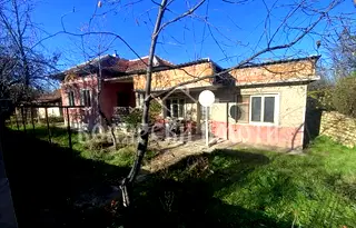 Къща във Велико Търново, с. Ново село