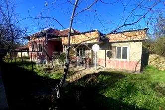 Къща във Велико Търново, с. Ново село