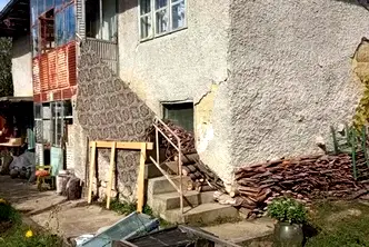 Къща във Велико Търново, с. Ново село