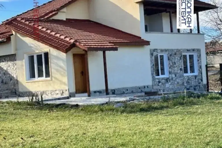 Къща във Велико Търново, с. Ново село