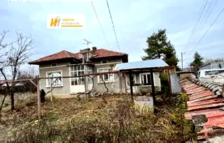 Къща във Велико Търново, с. Ново село