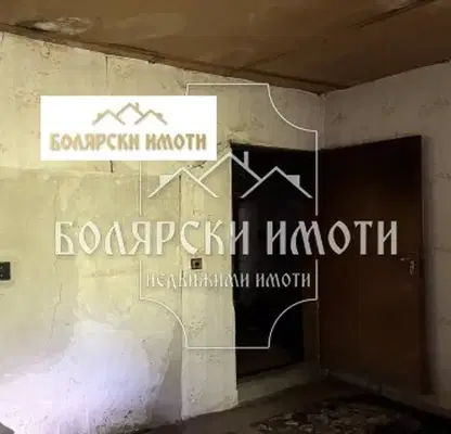 Снимка 4 — Къща във Велико Търново, с. Обединение