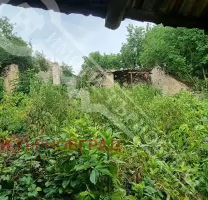 Снимка 3 — Къща с 4 стаи и двор в с. Обединение, обл. Велико Търново