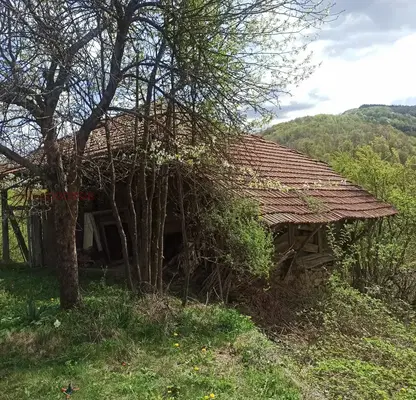 Снимка 3 — Къща във Велико Търново, с. Осенарите