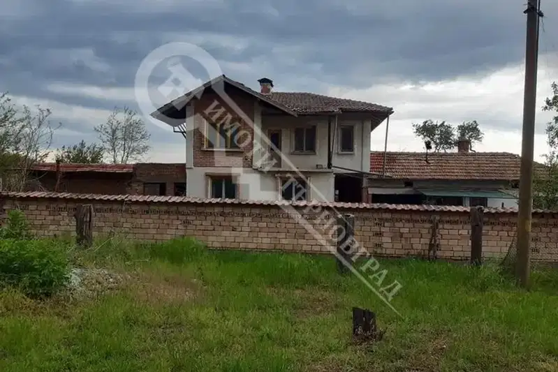 Къща във Велико Търново, с. Овча могила
