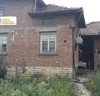 Снимка 3 — Къща във Велико Търново, с. Паисий