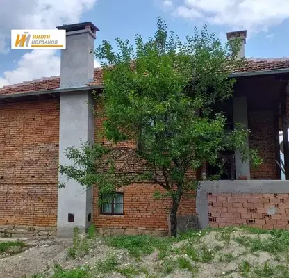 Снимка 4 — Къща във Велико Търново, с. Папратлива