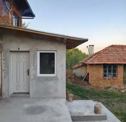 Снимка 5 — Къща във Велико Търново, с. Папратлива